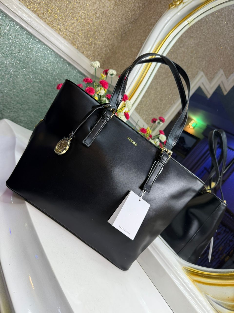 Versse Black