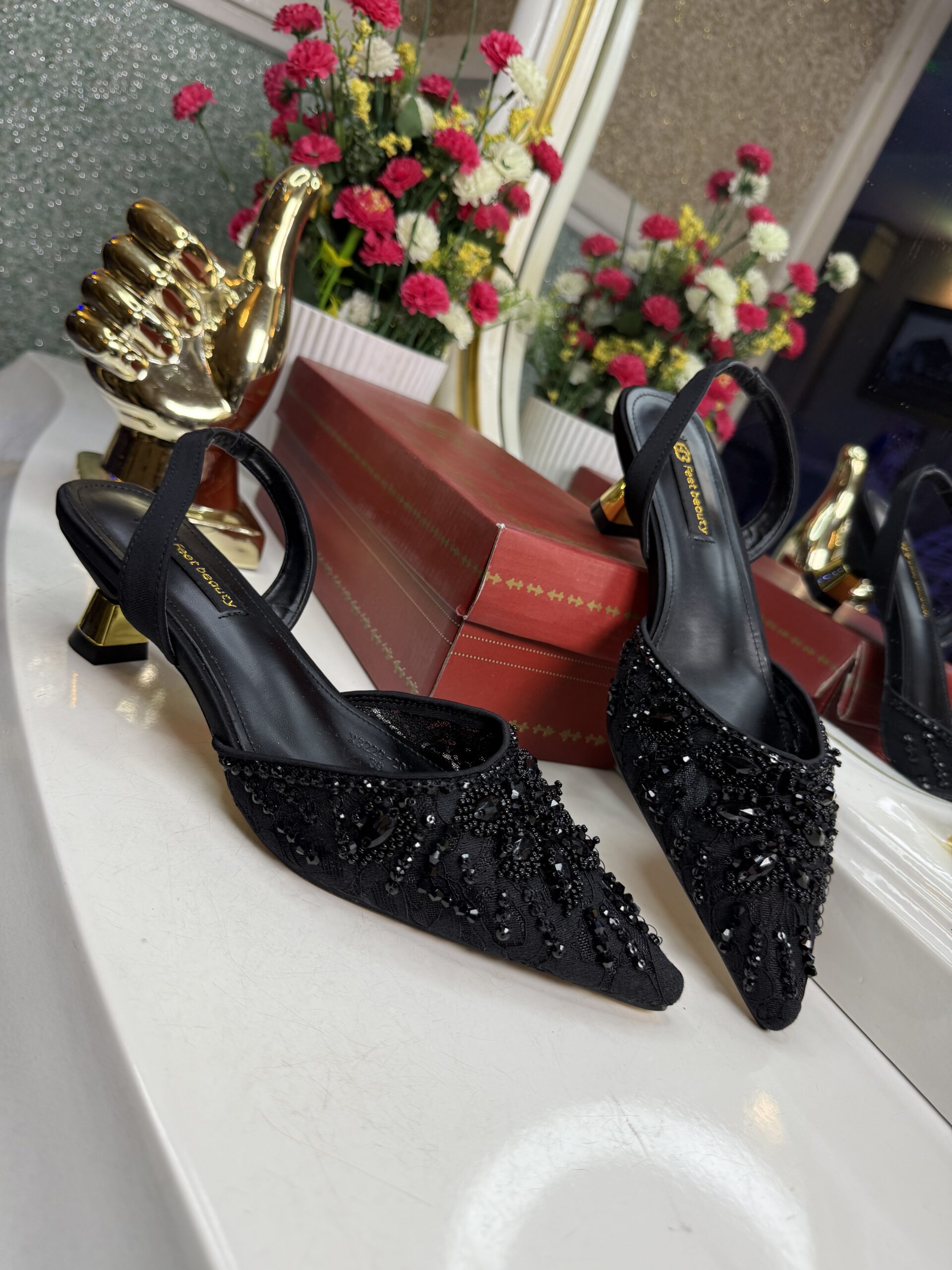 feet beauty black
