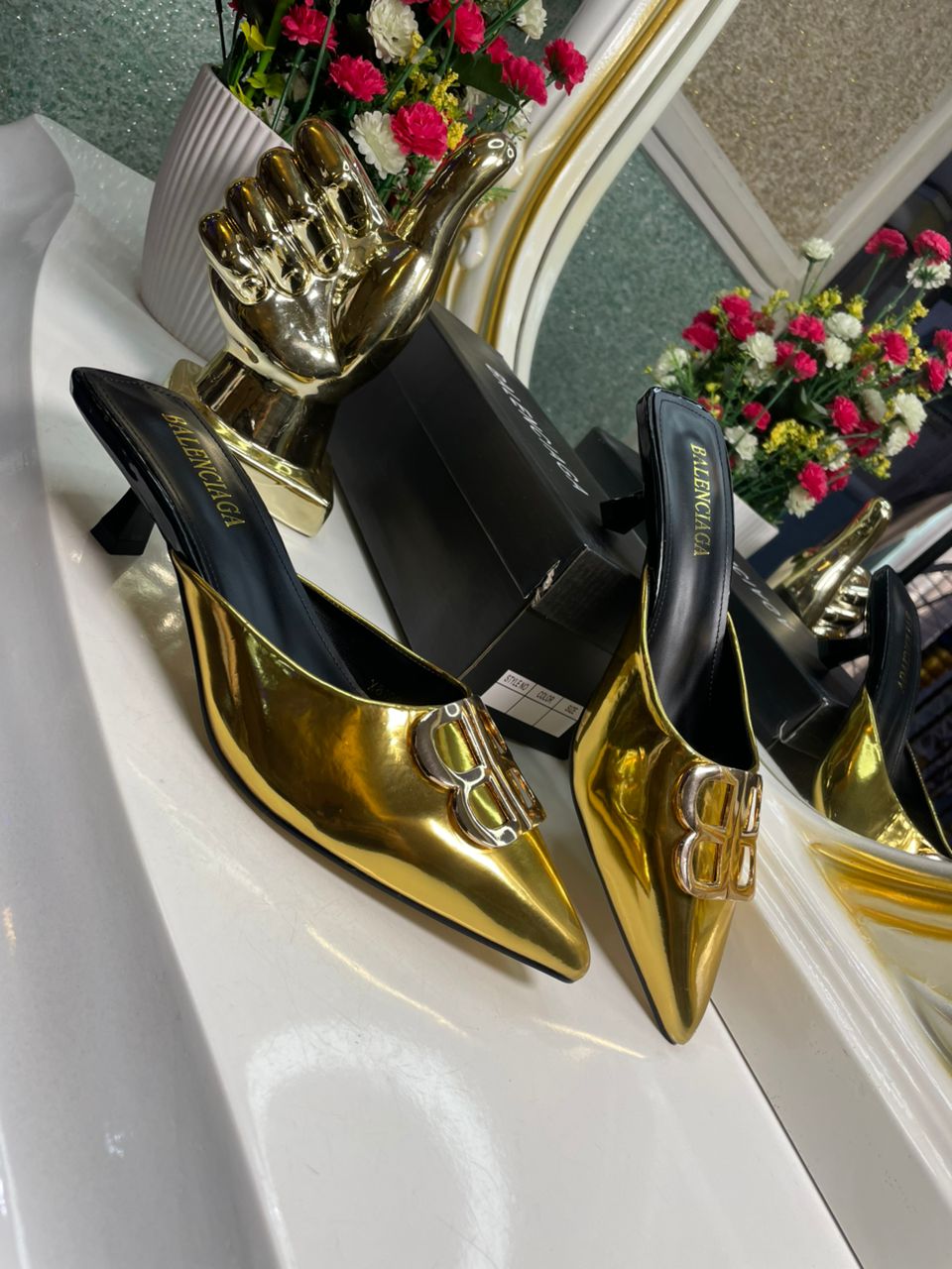 balenciaga 8199-18 Gold