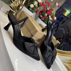 2 inches heel