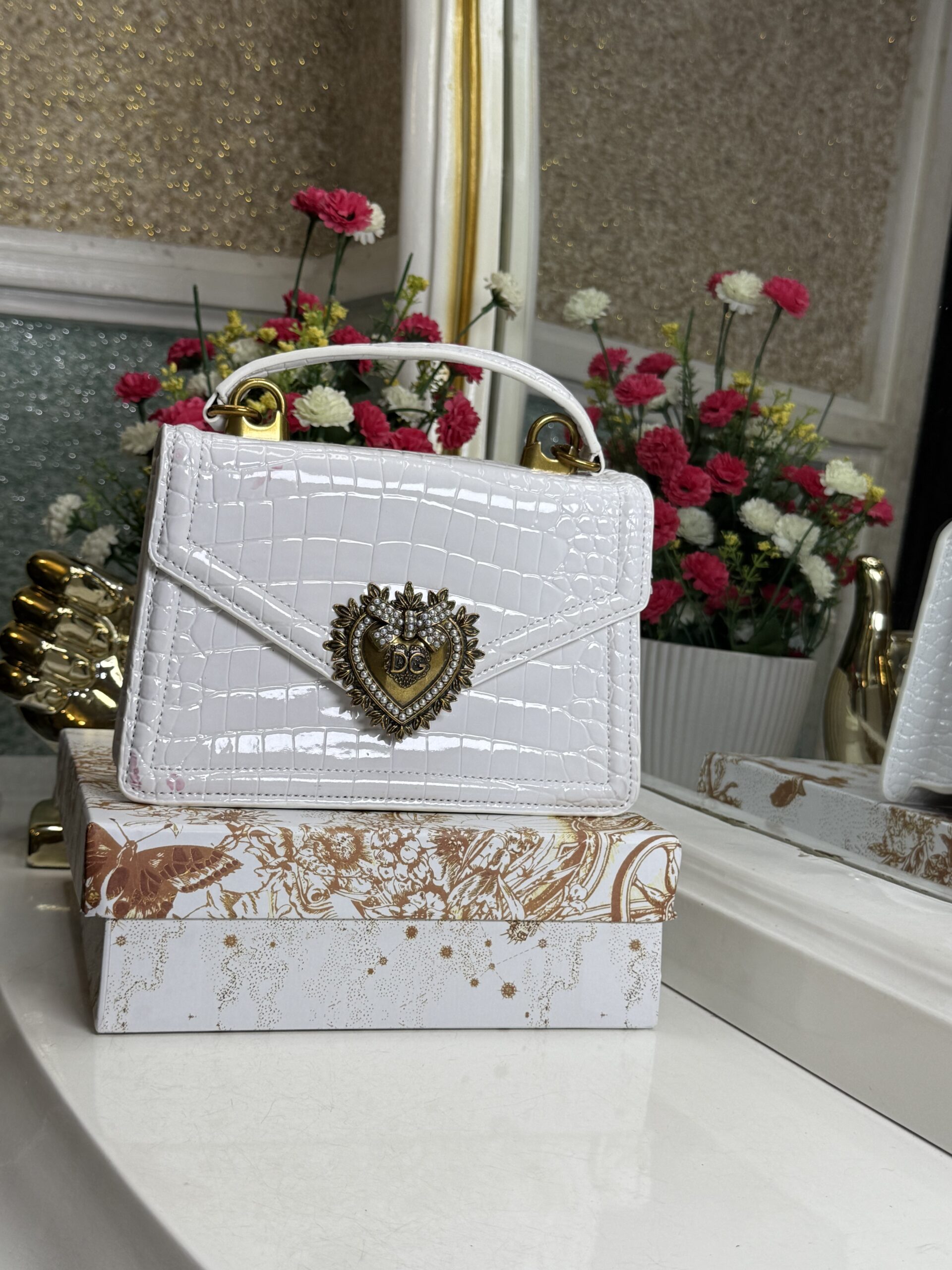 Luxury D&G white