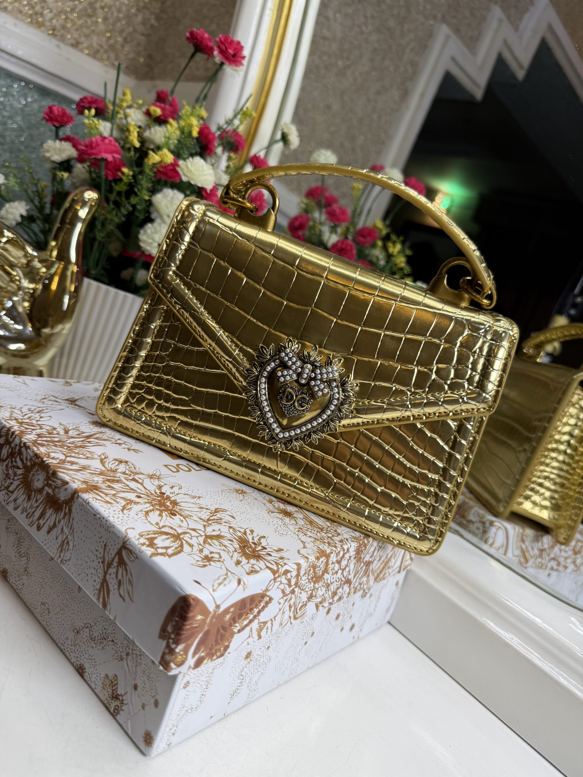 luxury D&G bag gold
