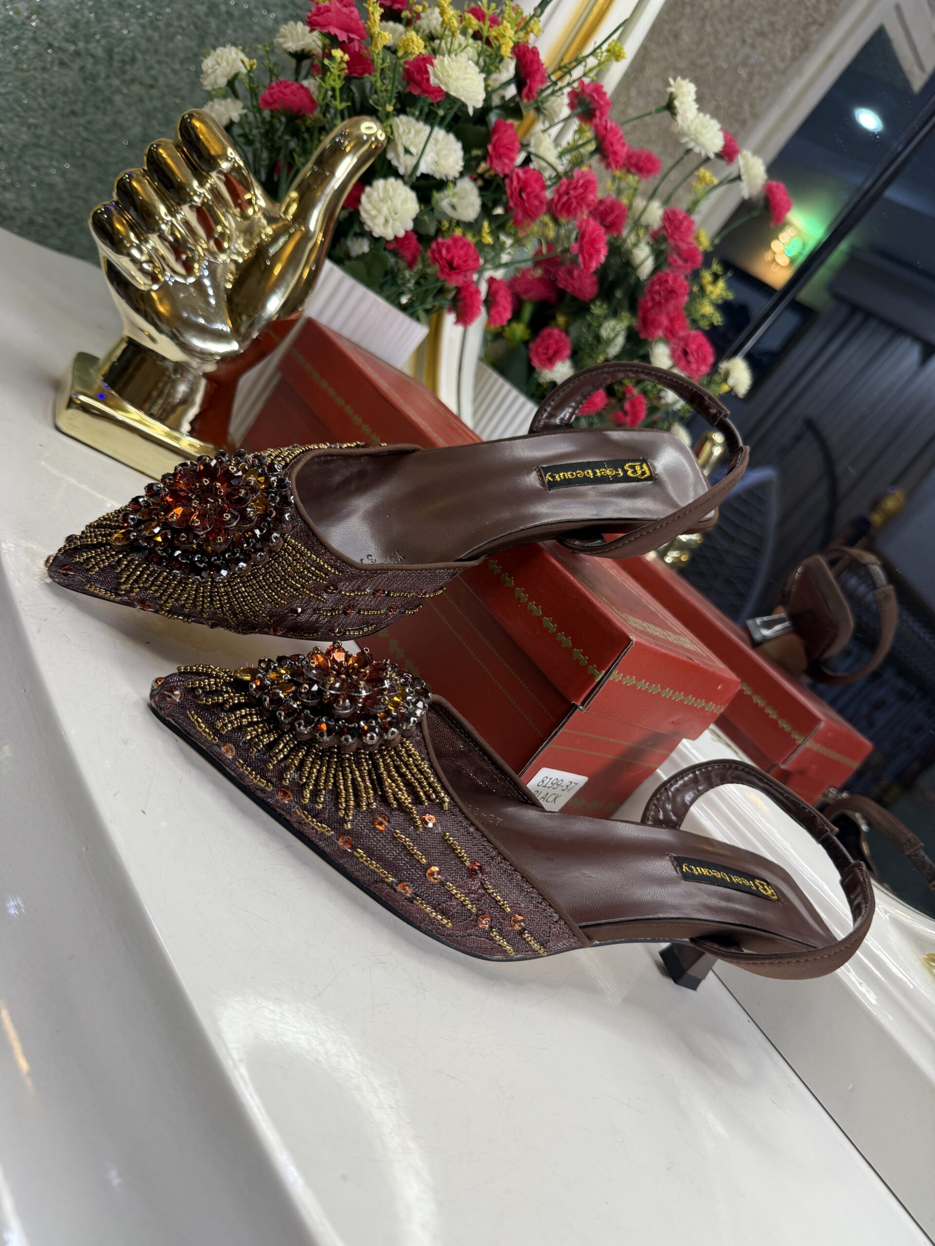 feet beauty brown